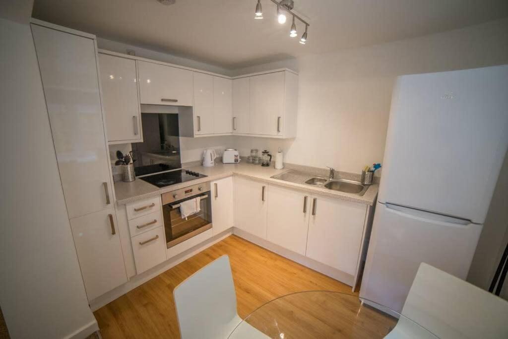 Champion Court Two Bedroom Flat Bristol Esterno foto