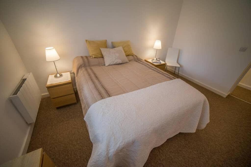 Champion Court Two Bedroom Flat Bristol Esterno foto